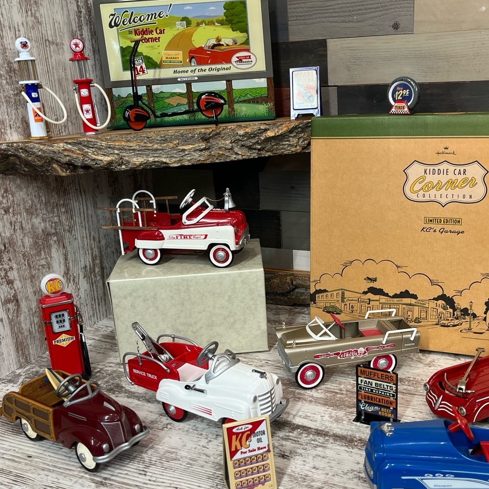 Hallmark 1955 Murray Fire Truck - Picture 11 of 11
